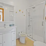 Lejlighed Spacious In Authentic With Amazing Views *
