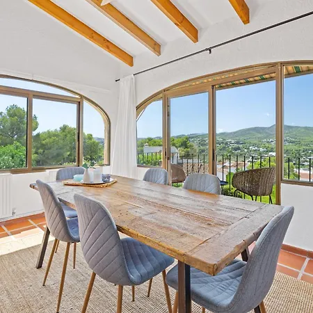 Spacious In Authentic With Amazing Views Apartamento